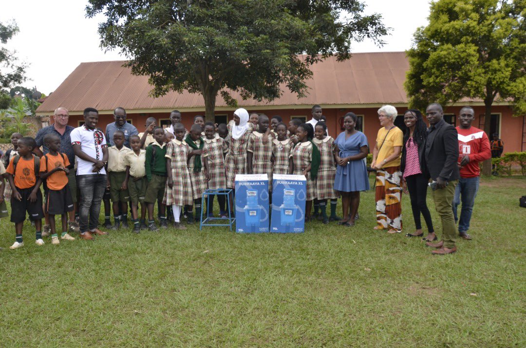 EinsteinRising's tweet photo. The second School-Beneficiary is @imaniacademies in Kabumbi village, Nansana suburb. The pupils here now have a 24/7 access to clean and safe water. https://t.co/a2SB1qDR9R