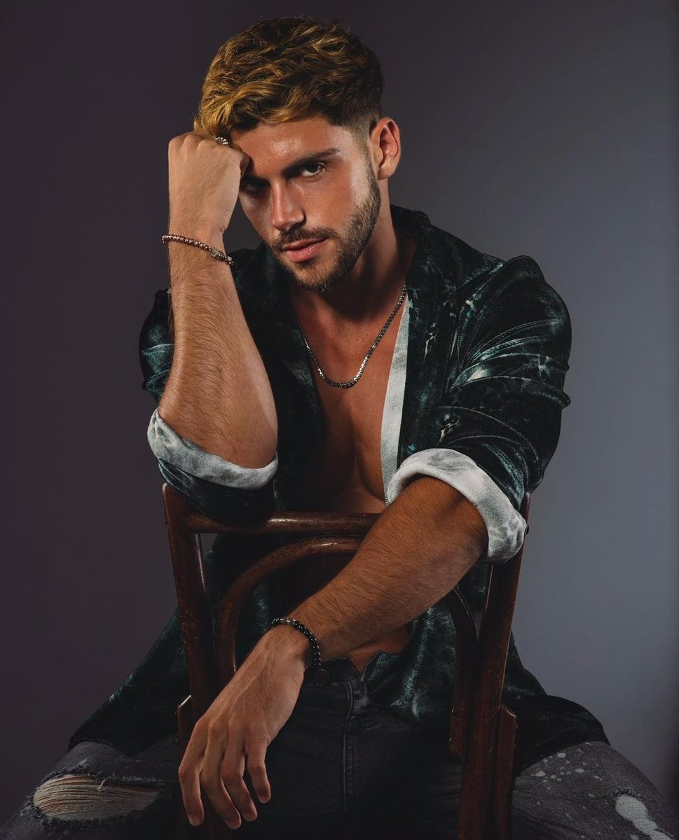 𝘊𝘩𝘳𝘪𝘴 𝘎𝘶𝘪𝘭𝘭
25
𝘔𝘰𝘥𝘦𝘭𝘰 𝘺 𝘢𝘤𝘵𝘰𝘳 𝘱𝘰𝘳𝘯𝘰
𝘎𝘢𝘺 𝘷𝘦𝘳𝘴𝘢𝘵𝘪𝘭
↻      ♥︎
#FakeAccount