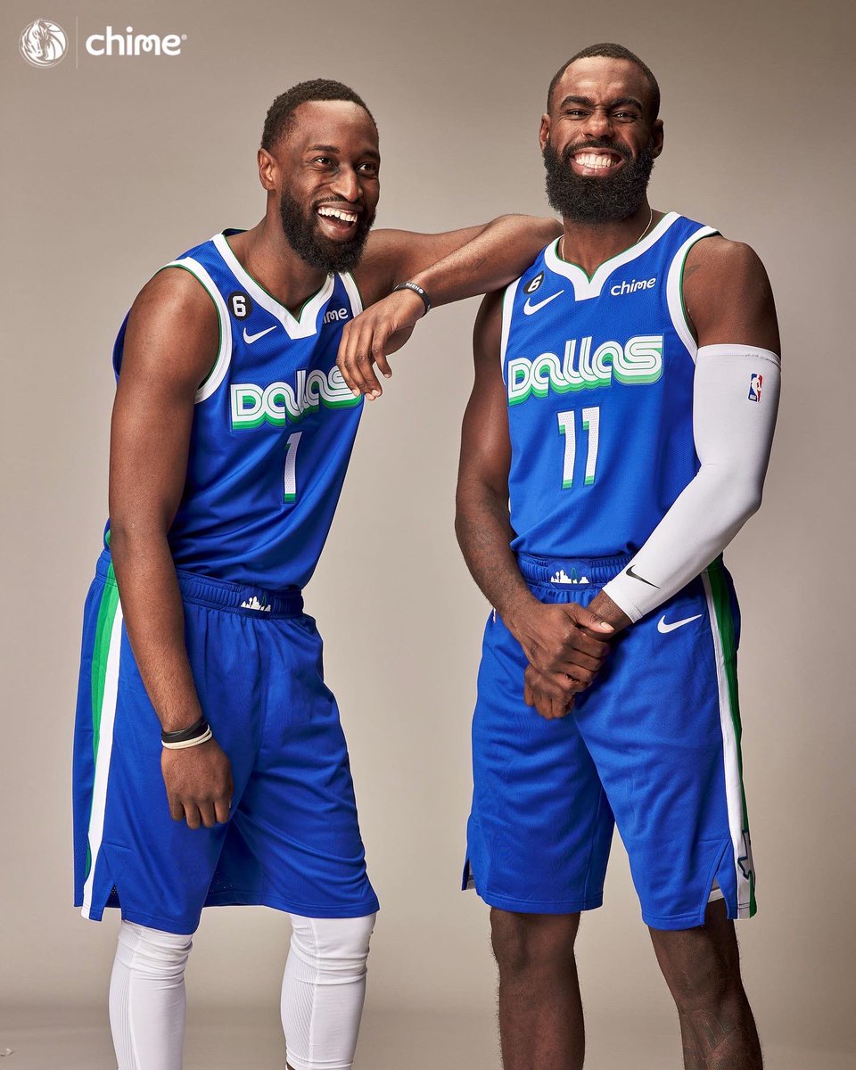 Funky fresh fits. The Retroplex is here. 

Mavs.com/city

@chime | #MFFL