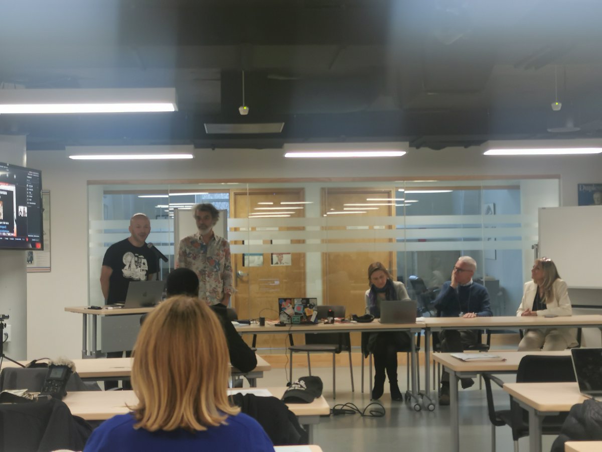 Simon-Olivier Gagnon (@sapiensog) on Twitter photo L’événement <a href="/colloqueGRER/">Colloque GRER</a> n’est pas terminé et Julien Bellanger <a href="/jubel/">Jubel raja</a> & Henri Landré de <a href="/jet_fm/">Radio Fm Jet</a> ont l’audace de restituer des propos tenus hier et de réfléchir à la voix avec Ryoko Sekiguchi et <a href="/FrancoeurChant/">Chantal Francoeur</a>.Une re-éditorialisation sur le vif qui est rediffusée ici et <a href="/pi_node/">∏node</a> L’événement <a href="/colloqueGRER/">Colloque GRER</a> n’est pas terminé et Julien Bellanger <a href="/jubel/">Jubel raja</a> & Henri Landré de <a href="/jet_fm/">Radio Fm Jet</a> ont l’audace de restituer des propos tenus hier et de réfléchir à la voix avec Ryoko Sekiguchi et <a href="/FrancoeurChant/">Chantal Francoeur</a>.Une re-éditorialisation sur le vif qui est rediffusée ici et <a href="/pi_node/">∏node</a>