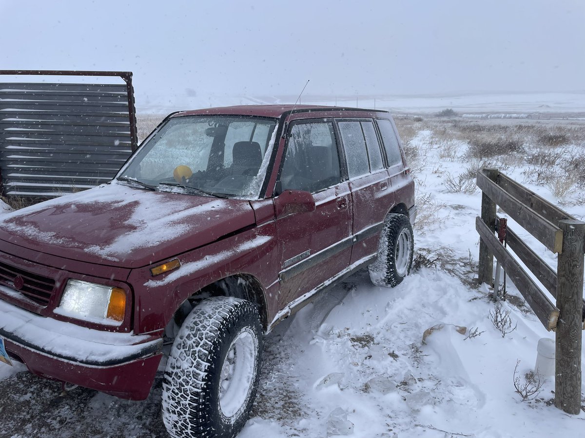 Let’s start a thread! Pictures of your ranch/farm vehicle that isn’t an overpriced SxS! I’ll start! 1995 Suzuki Sidekick. Paid 2k for it. Retweets get you special imaginary bonus points. Let’s get our mind off of fake accounts. #justranchin #offroad #farm #agtwitter #sidebyside