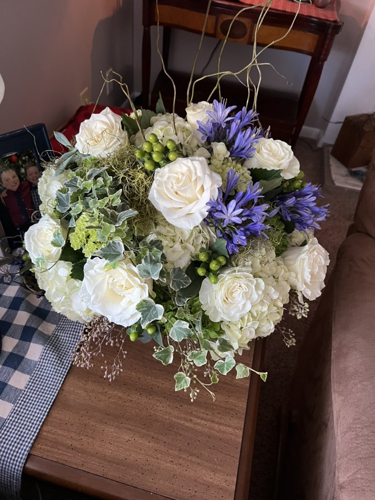 jessicaweeks tweet media