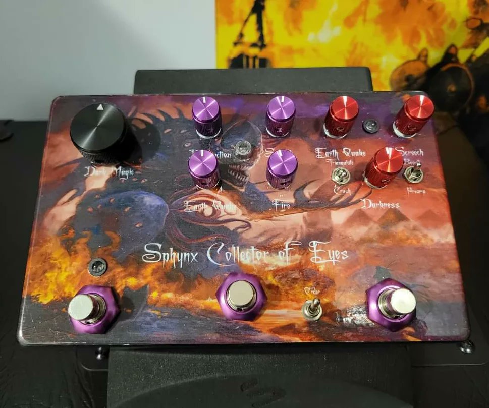 Sphynx, Sphynx, Sphynx, Collector of TONES 🎸🔥

Behold, the Sphynx pedal which was custom made for Mariusz! 😻