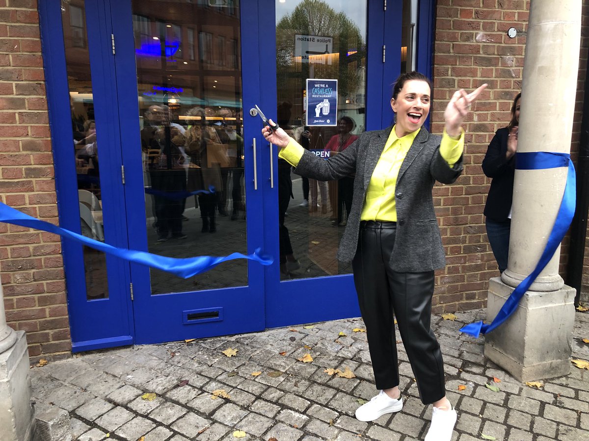 It’s lovely to be at the official launch of Ocean Basket’s second UK eatery, in Kingston, with Grace Harding the CEO. It’s a superb South African fish restaurant. Friendly, enthusiastic staff and great food. Highly recommended. <a href="/TheOceanBasket/">Ocean Basket</a> <a href="/GraceChat/">GraceHarding</a> #RSA