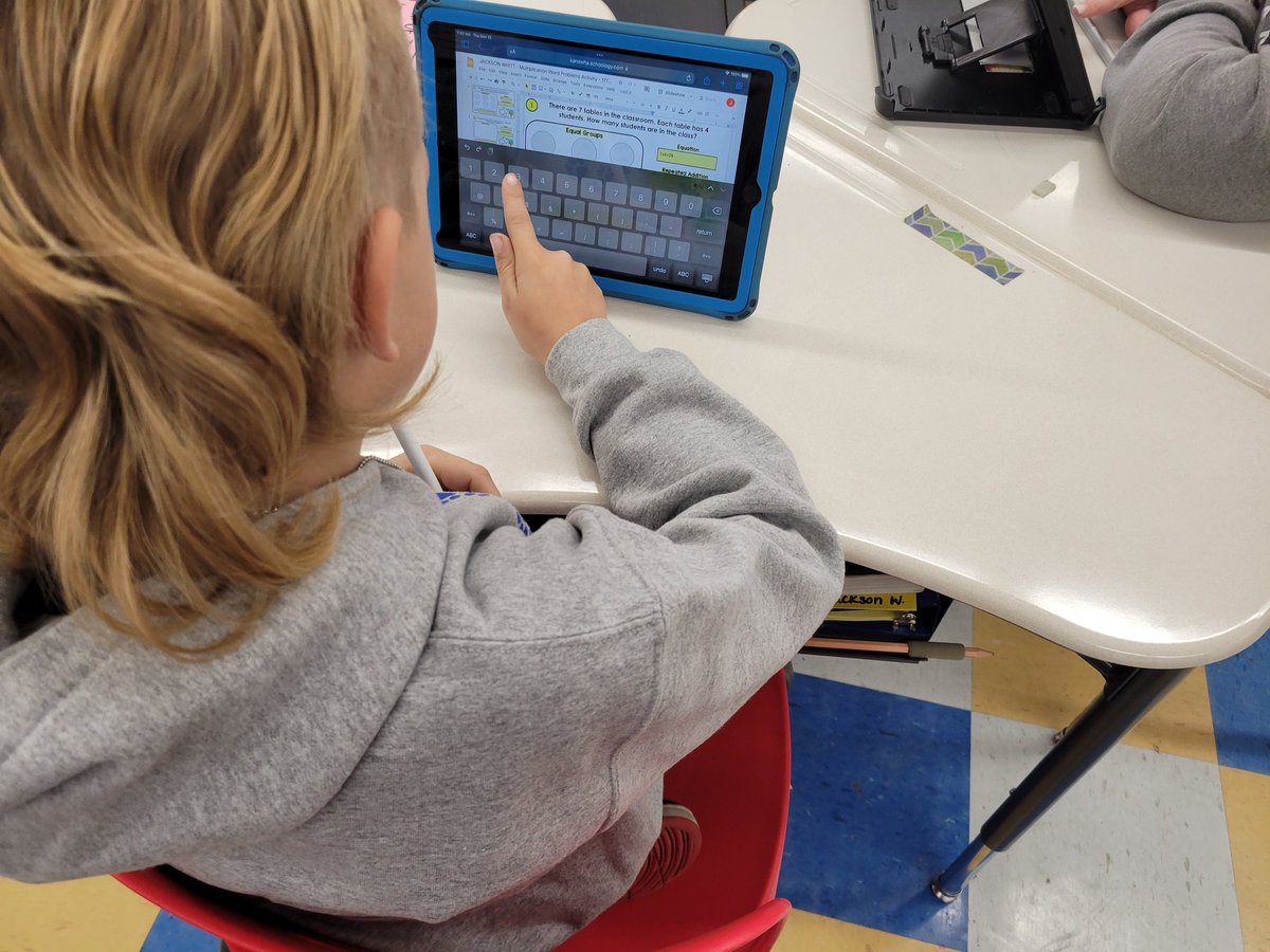 melthornhill's tweet image. 3rd graders today at Alum Creek Elem. used Google Drive Assignments in Schoology for their math lesson review. #kcslearning2020