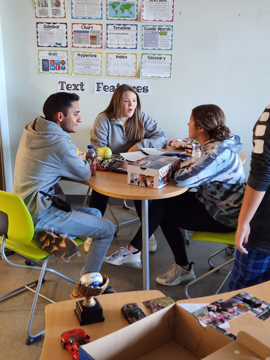 scott_lykins's tweet photo. Thank you, @LaurenBlatney, for creating the environment in which your scholars feel safe in sharing their stories with each other and for inviting us to check it out! #someplacesmorethanothers #fcmsweconnect @FCMSPrincipal @CounselorMG2021 https://t.co/JMs6z4fxUH
