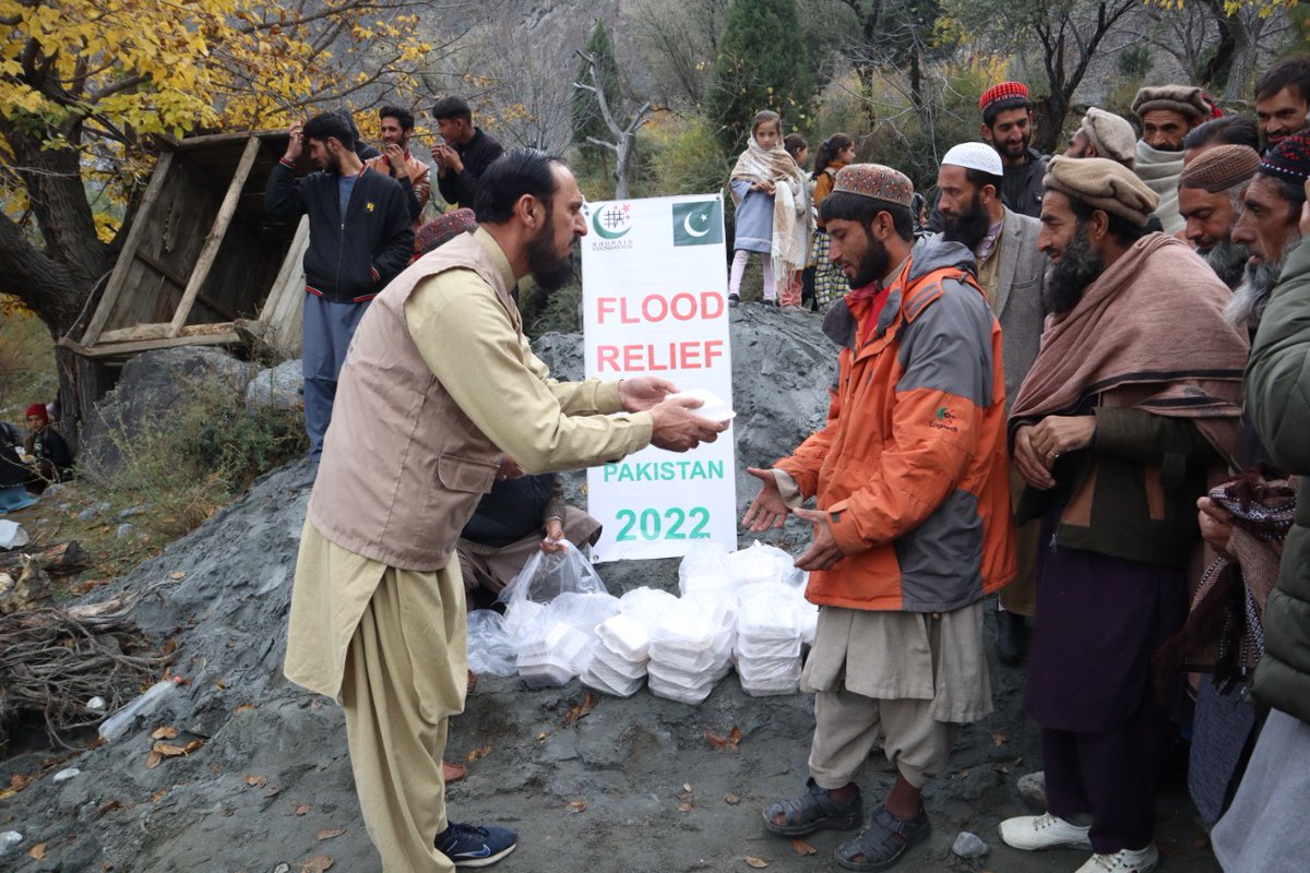 KhubaibPak01's tweet photo. KF distributed dry ration & other goods to the flood victims of Gilgit Baltistan with the support of your donations.
Please come forward with your donations to help your brothers and sisters in this hour of need.
#Emergency #donate
#floodsinpakistan
#servingforhumanity https://t.co/7alKQaq8T4