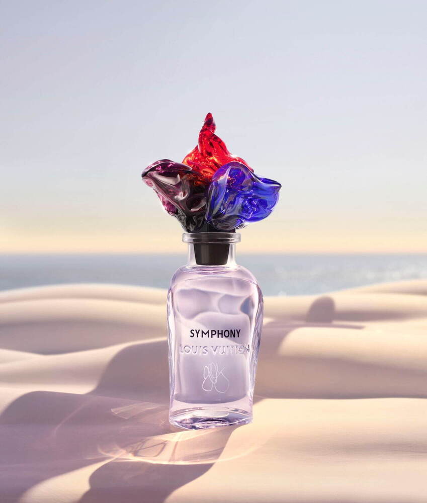 Fashion Press on Twitter: "ルイ・ヴィトンの香水「シンフォニー」“花の造形”キャップをムラーノガラスで表現した限定ボトル - https://t.co