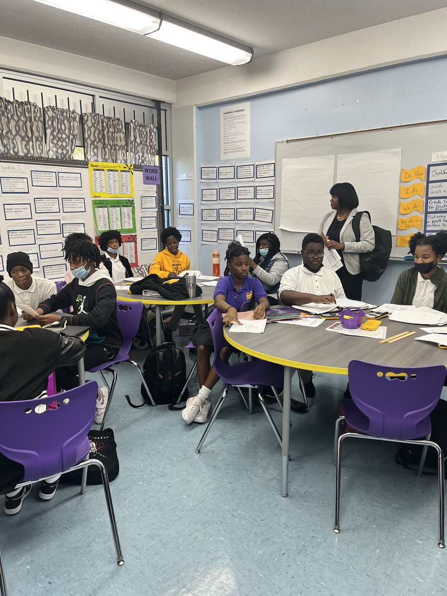 Thank you LeMoyne Owen College for partnering with MSCS! Hollis F. Price is under the Early College Model and our students are thriving! 

#OnTheMove 🔝