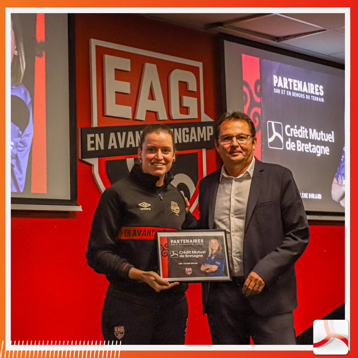 Mardi soir se tenait la soirée des partenaires de la section féminine de l’EAG. L’occasion de dévoiler les nouveaux parrainages avec les joueuses du club.

Philippe ROUXEL, Directeur Général du CMB, officialise son statut de parrain avec la joueuse Solène Durand.

#partenariat