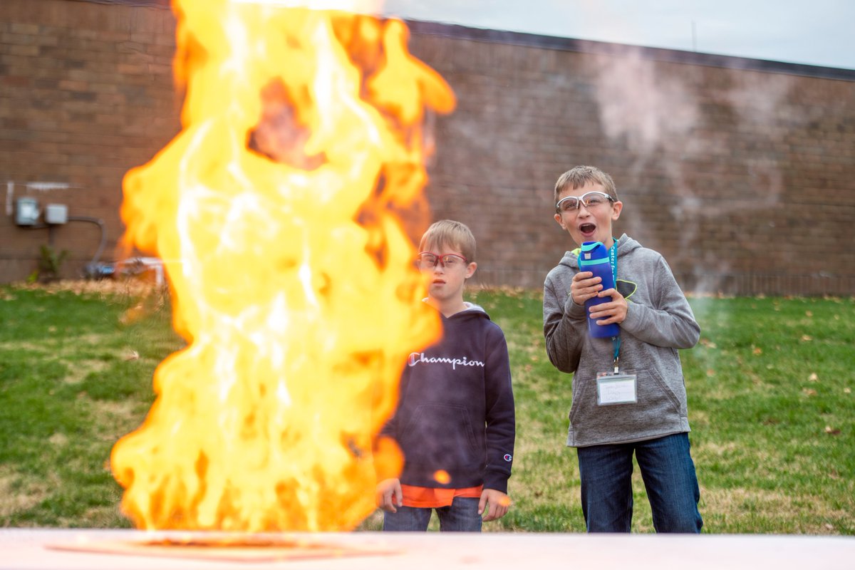 MissouriSandT's tweet photo. It doesn't get any better than sharing our love for STEM with 900 Kindergarten through grade 12 students. 🧪🔬 Thank you to all the schools that participated in National STEM Day. https://t.co/FhoqRs76MU