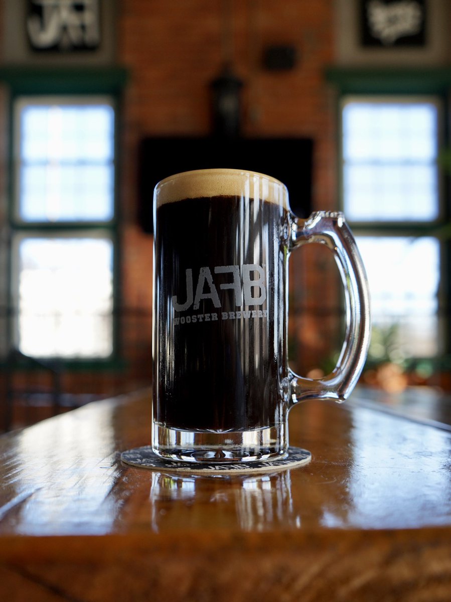 ☕️ Wake up and smell the Coffee ☕️

Colombian Coffee Porter is on tap in both draft &amp; nitro! How do you take your Coffee Porter?

#coffee #coffeeporter #coffeebreak #porter #ohiocraftbeer #coffeebeer #onnitro #JAFB