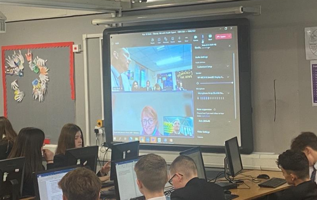 LucaGoddard's tweet photo. Many thanks to dietician - Mrs Ball from the alumni network who came and spoke to our year 10 Skills Challenge classes about health/obesity which links directly into their global project. #engagement #deepeningthinking
@chepstowschool @CHECareers @ChepICTandCS @MrLParfitt1 https://t.co/0zUbh6k4sB