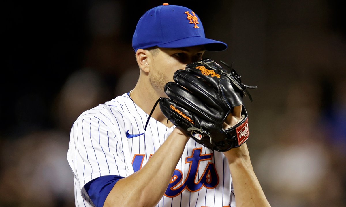 Jacob deGrom has reportedly let the Rangers know that he is interested in signing with them on.sny.tv/cXlo5FC