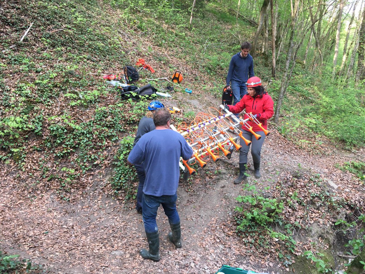 robominers's tweet image. Our #miningrobot has to gather geophysical information to be able to follow deposits. 🤖 In addition to the geophysical data, geological information is also needed. Watch how the #ROBOMINERS team is working to make this possible ➡️ bit.ly/3RewEN9 🎥