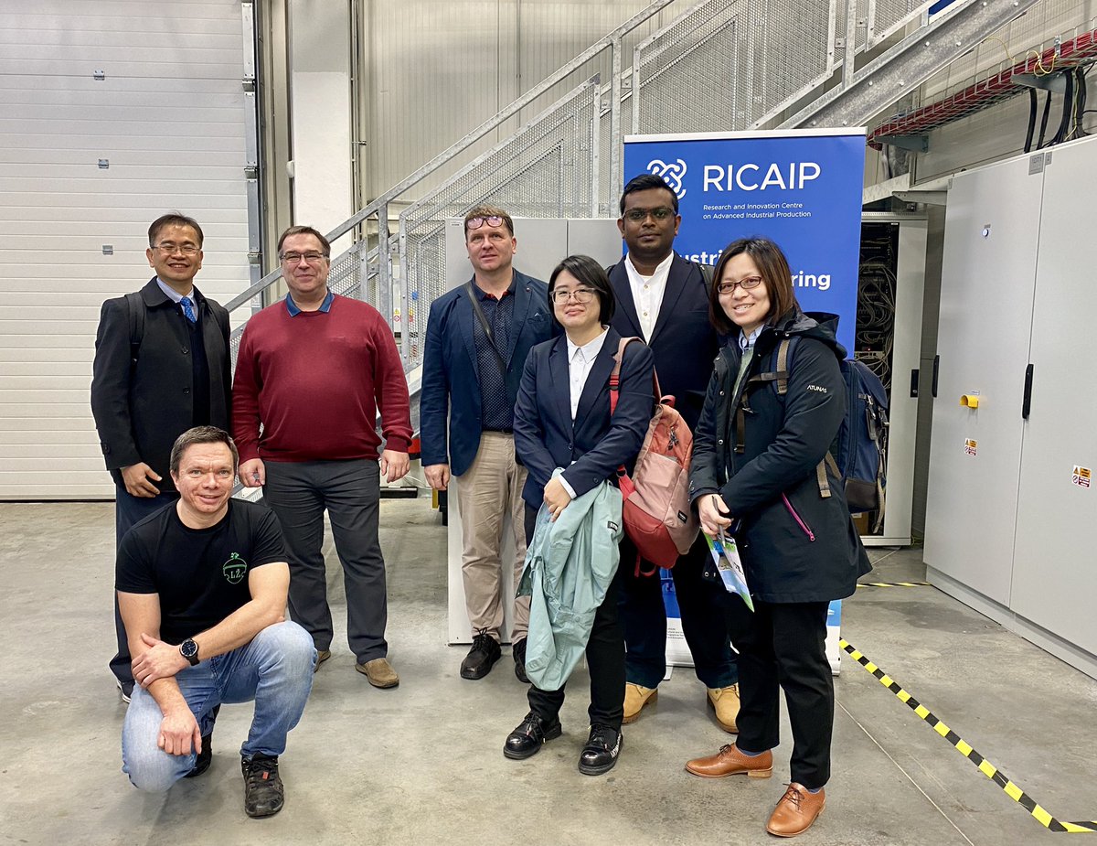 RICAIP_EU's tweet photo. Thanks for visiting us 🦾 

It was great to welcome in our #RICAIPTestbedBrno representatives from taiwanese PMC Precision Machinery Research and Development Center 🫱🏻‍🫲🏼 We discussed our activities within @RICAIP_EU and also possibilities of future cooperation 🙌🏻 

#RICAIPvisit https://t.co/te9TL5AYkS