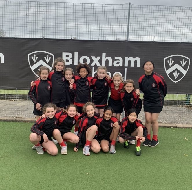 GodstoweSport's tweet photo. Thank you to @BloxhamSchool for an excellent netball masterclass today. Some of our lucky LIII’s benefitted from some great coaching in fantastic facilities and enjoyed a delicious lunch. #godstowenetball #godstowehappy #eatsleepnetballrepeat https://t.co/K1ifLoqpYC