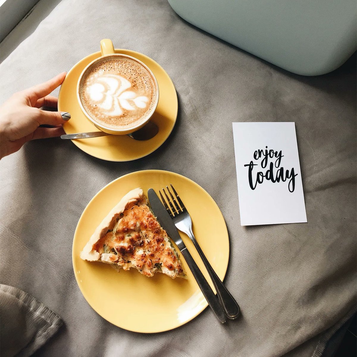 StrutCyan's tweet photo. Despite EVERYTHING you need to get to today, be sure to simply enjoy the beauty of the day ❤
.
.
.
#StrutCyan #cyan #instagood #tuesdaychooseday #lovelife #rest #instagood https://t.co/ypwFY69vk5