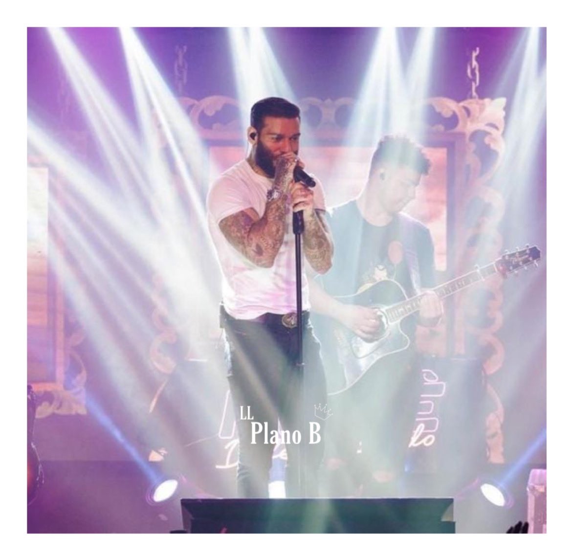 llucco_planob's tweet photo. Amor que n cabe no peito😍
.
.
.
.
@lucaslucconews @lucaslucco
#lucaslucco #fa #amordefã #cantor #cantorsertanejo #cantorsertanejouniversitário #sertanejoraiz #rolediferenciado #LucasLucco #LucasLuccoPlanoB #LucasLuccoFC #amavanada https://t.co/FMxg2XK7cn