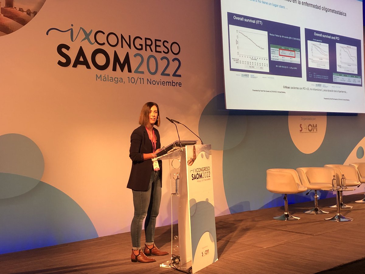 saom_oncologia's tweet photo. En el #CongresoSAOM22 hablamos de la enfermedad oligometastásica y de su abordaje desde una visión multidisciplinar. Abre el turno de intervenciones nuestra compañera la Dra. Beatriz González, del @clinicogranada, quien aporta la visión del oncólogo médico. https://t.co/mNsVZyz4ea
