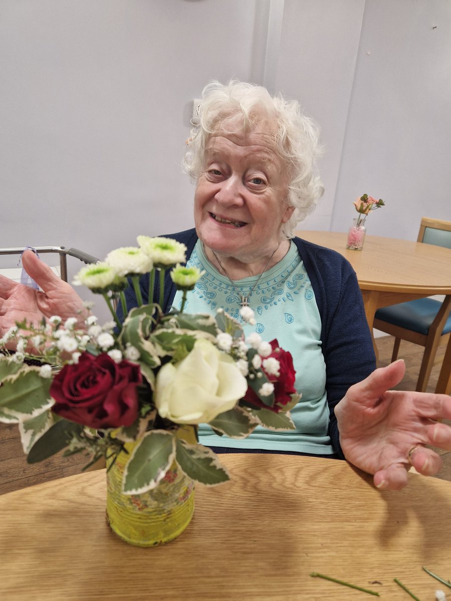 StJosephsAH's tweet photo. Wendy showing off her creation โบ๏ธโค #flowerworkshop #remeberanceday #carehome https://t.co/mcKWNqsUAK