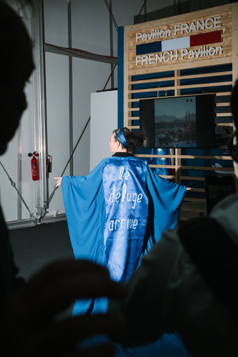 Greenpeace's tweet photo. 🔴 Who are these women in blue? 🧐
They have visited us at #COP27 this afternoon. 
 
What is their message?
🗣️#FloodTheCOP27 is coming… 🌊 https://t.co/mJYkVl4QHb
