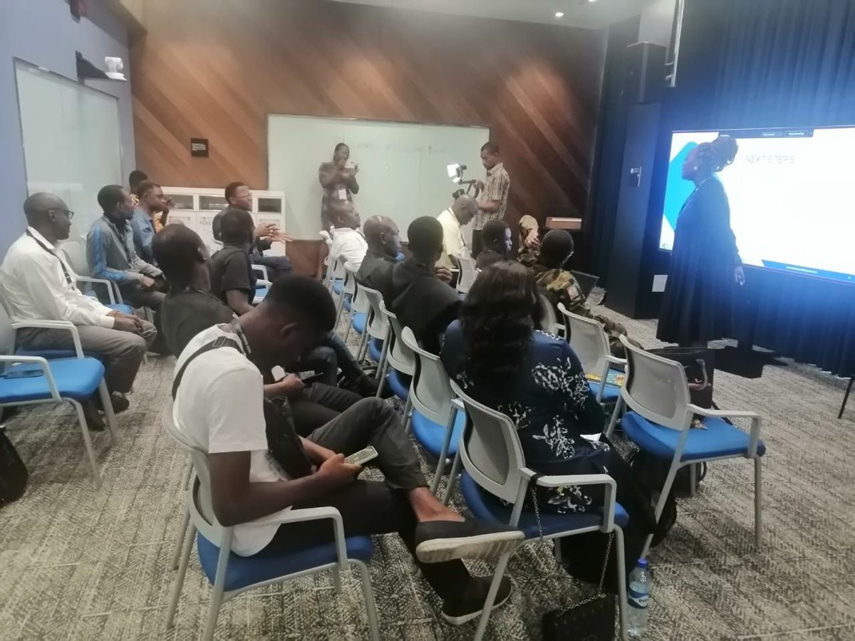 TechSummitNg's tweet photo. DAY 2 Breakout session with @KemiOgunkoya ongoing conversations on the Power of Community - Giving Back and Helping Others Grow https://t.co/kKaZUi1Xsv