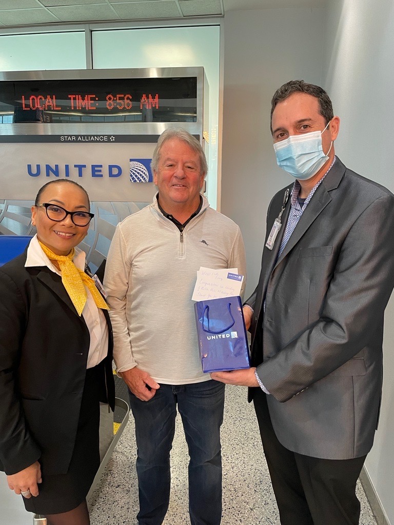 Harry Cabrera (@harrydcabrera) on Twitter photo Imagine flying 4️⃣ Million Miles! It was an honor to celebrate our 4K customer, Mr. Eltin. Thank you for your business. @ 🗺🎈🌎
<a href="/philgriffith63/">Phil</a> <a href="/DJBardlette/">Delilah Jones-Bardle</a> @RicoLGallini <a href="/Norfl2Charlette/">Charlette Norfleet</a> Imagine flying 4️⃣ Million Miles! It was an honor to celebrate our 4K customer, Mr. Eltin. Thank you for your business. @ 🗺🎈🌎
<a href="/philgriffith63/">Phil</a> <a href="/DJBardlette/">Delilah Jones-Bardle</a> @RicoLGallini <a href="/Norfl2Charlette/">Charlette Norfleet</a>
