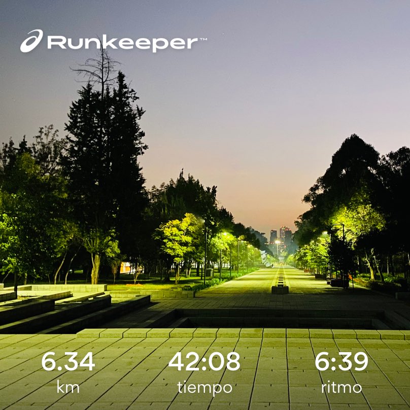 brenbeaven's tweet photo. Cosas más que bonitas que hacen que valga la pena salir de mi camita!!                                #done #loverunning #entrenamientolisto #teambenjaminparedes #runner #LoveRunSmile #metime #66daystogo https://t.co/jwPhb508uv