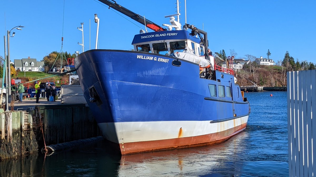 ProRataX's tweet photo. @tancookferry How much larger will the new ferry be compared to the current ferry? https://t.co/HWJ2j0ZcA3