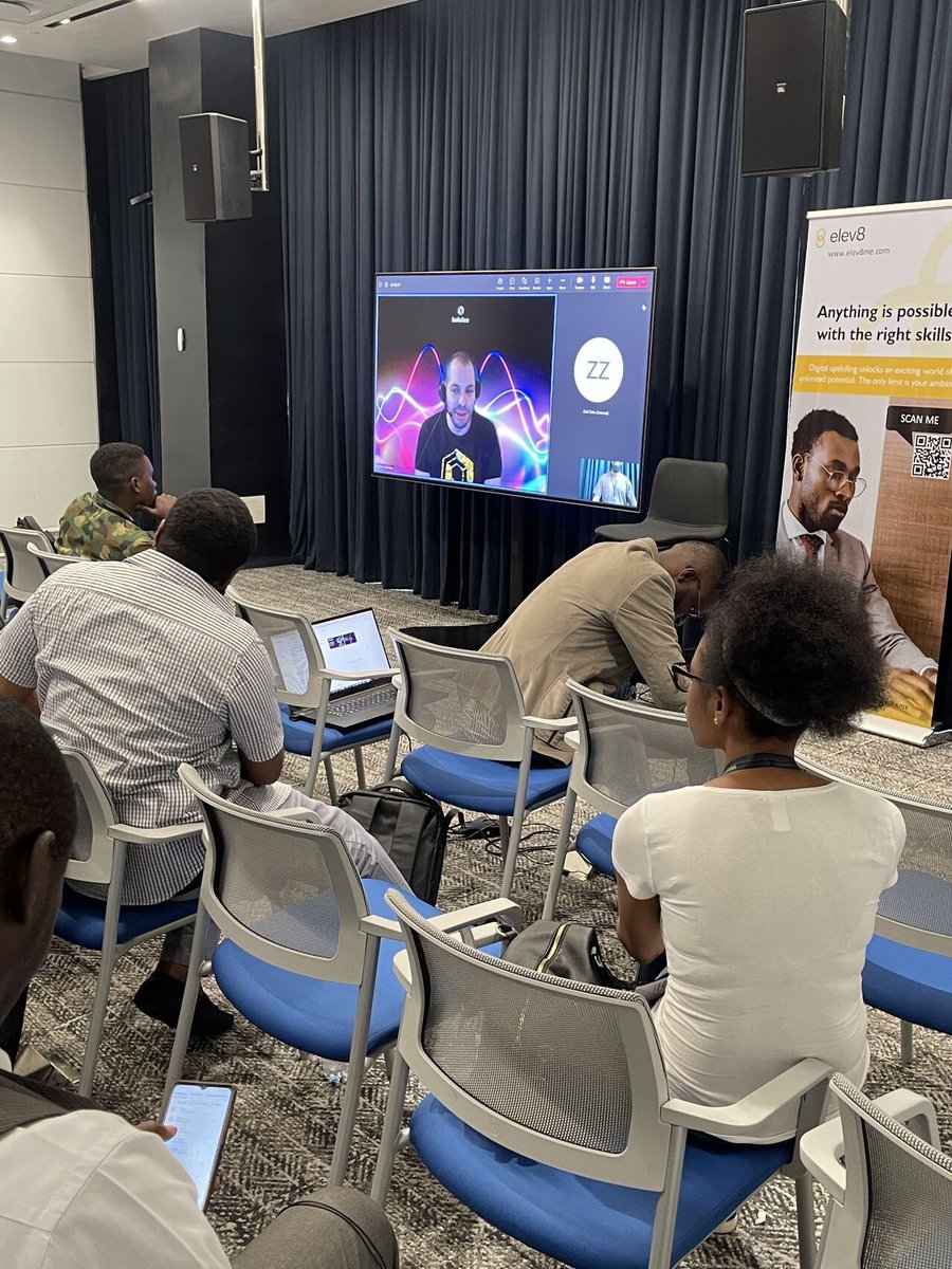 DAY 2 Breakout session with <a href="/ZaidZaim2k/">Zaid Zaim</a> ongoing conversations on Mastering the Jump into Mixed Reality!

 #techsummitnigeria #techsummitng #microsoft #ai