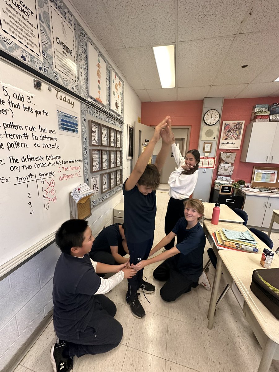 Intermediate #improvclub in full effect! 🎭 Students build objects on the spot and under 10 seconds #cntower <a href="/StGregoryCS/">St. Gregory C.S.</a> #drama #tcdsb #improv #dramaskills