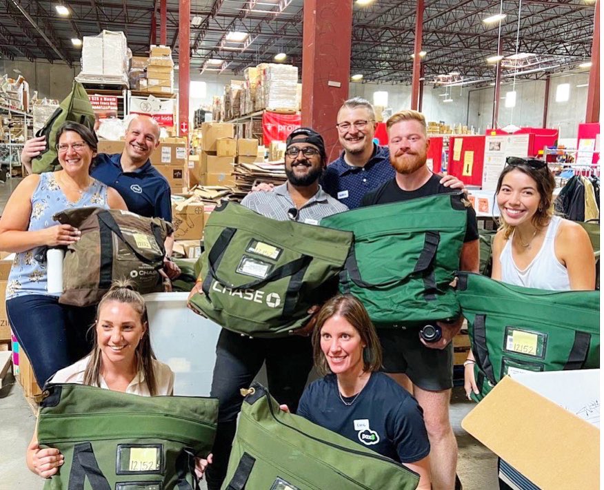 projectcure's tweet image. Every C.U.R.E. Kit we deliver contains $2000 worth of #donatedmedical supplies for #healthcare facilities &amp;amp; communities in need around the world! If you have upcoming travels, deliver a #CUREKit this #holidayseason &amp;amp; impact countless lives with the gift of health AND hope! 🎁