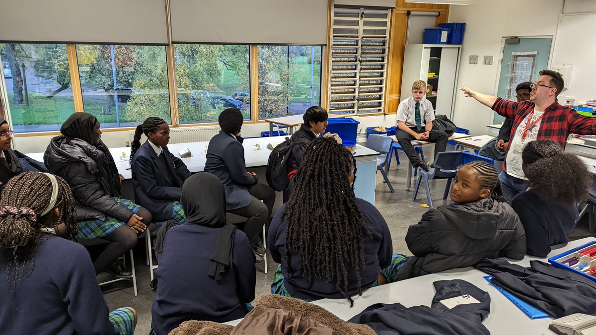 academy_assisi's tweet image. Our first Debate Mate of the year is taking place on the S Corridor! @debate_mate