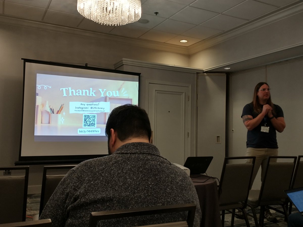 Amazing presentation about choice reading in govt class from the creative &amp; wonderful <a href="/LNLibrary/">Late Night Library</a>! Love to see this work around disciplinary literacy in practice. #MAME49 #MISchoolLibrary