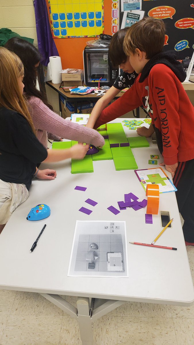Scout_161's tweet image. Trail students are collaborating with #CodeandGo Robot Mice to help them get through different mazes and get the cheese! #ScoutsTrailblazers