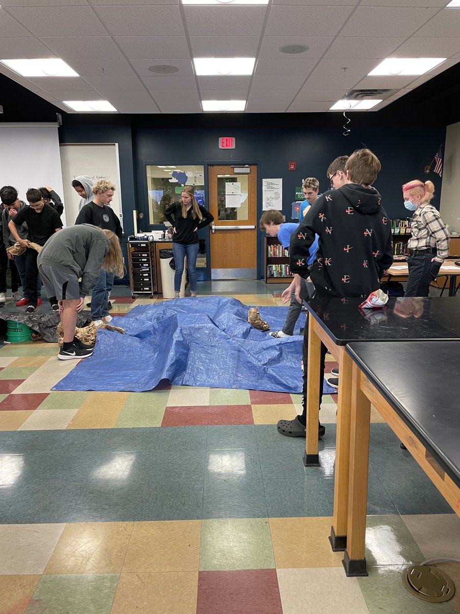 AllenSwcd's tweet image. We had so much fun doing water-related activities with the #sophomore students of @NewTechAcademy earlier this week. Students created watersheds, developed strategies to improve the health of our rivers, and discussed common pollutants.
#water #watershed #november #school
