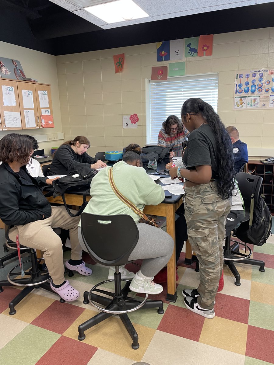 AllenSwcd's tweet image. We had so much fun doing water-related activities with the #sophomore students of @NewTechAcademy earlier this week. Students created watersheds, developed strategies to improve the health of our rivers, and discussed common pollutants.
#water #watershed #november #school