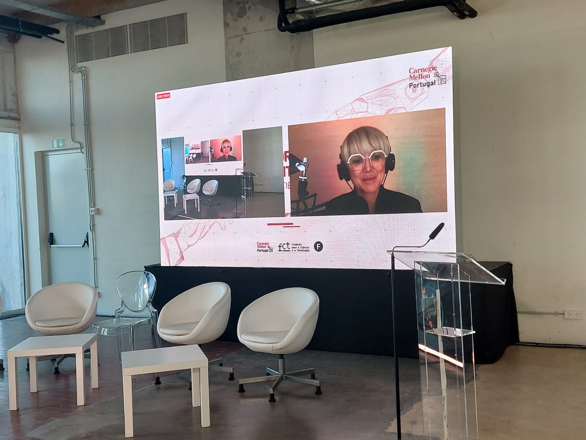 "From hands-on experimentation to Industry Commons" a great talk by <a href="/michelamagas/">michela magas</a> joining us from Sweden! Michela Magas is Chair at <a href="/industrycommons/">Industry Commons Foundation</a> and Member of President von der Leyen’s High Level Round Table for the #NewEuropeanBauhaus.
#CMUPT2022