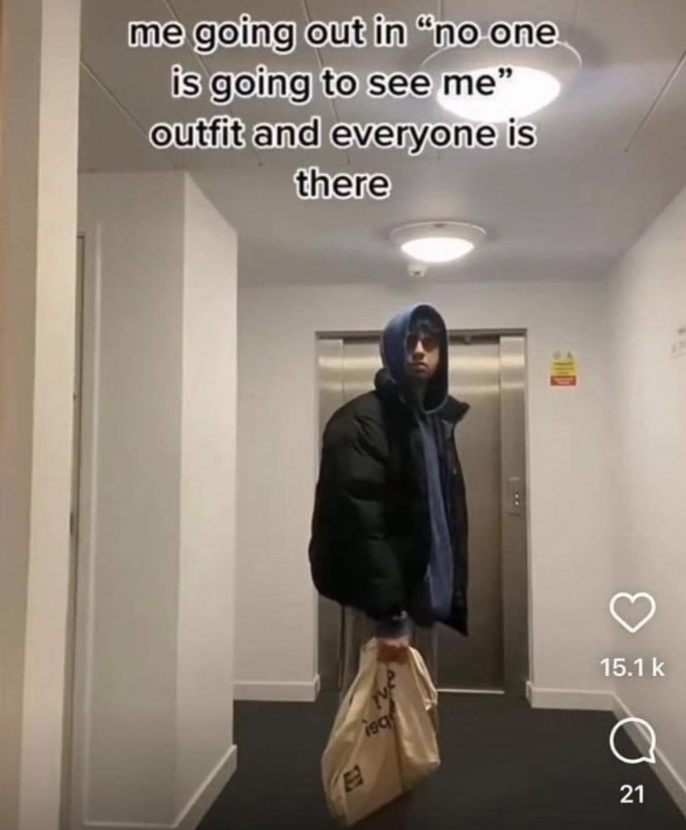 whotfisjovana's tweet image. 