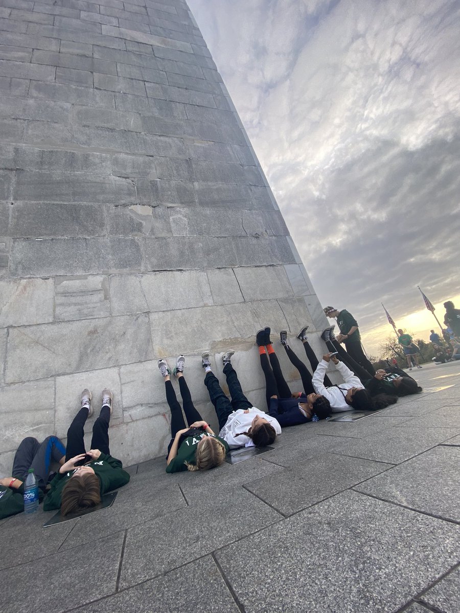 CoachSinawi's tweet photo. Bus 2 at American History Museum &amp; made a quick trip to the Washington Monument! So. Much. History!!! #novidc22 @Mr_Beltran_NMS @bobbiemurph @MBarnauskas https://t.co/VYKrupwOK1