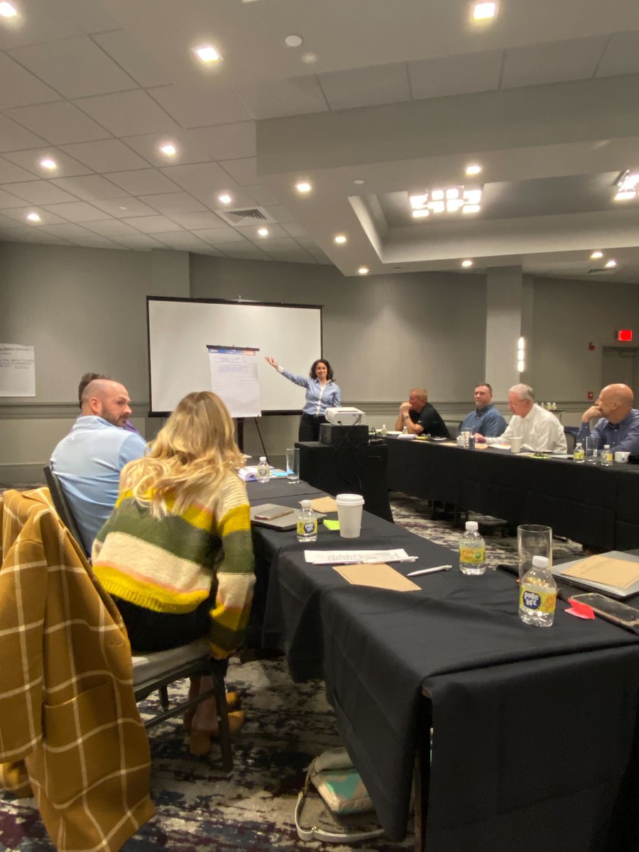 SMEinsights's tweet image. Back at it with CAS for Day 2 of their strategy meeting/ offsite!
#strategyexecution #strategicplanning #strategyimplementation