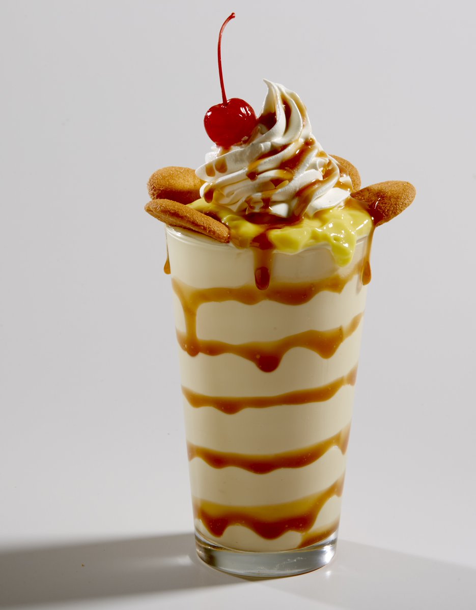 jwalkermobile's tweet photo. Banana Pudding Milkshake with Nilla Wafers and Salted Caramel https://t.co/XRUChyBFc8