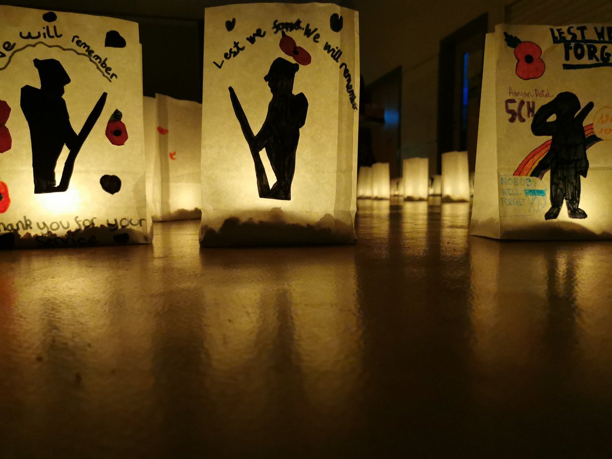 After a very long week including OFSTED, we held our Festival of Remembrance this evening to commemorate Armistice Day tomorrow. All 370 children produced designs as seen in the picture. An incredibly moving event for all who attended. @BrettellHarriet <a href="/PoppyLegion/">Royal British Legion</a> <a href="/OneEducation/">One Education</a>