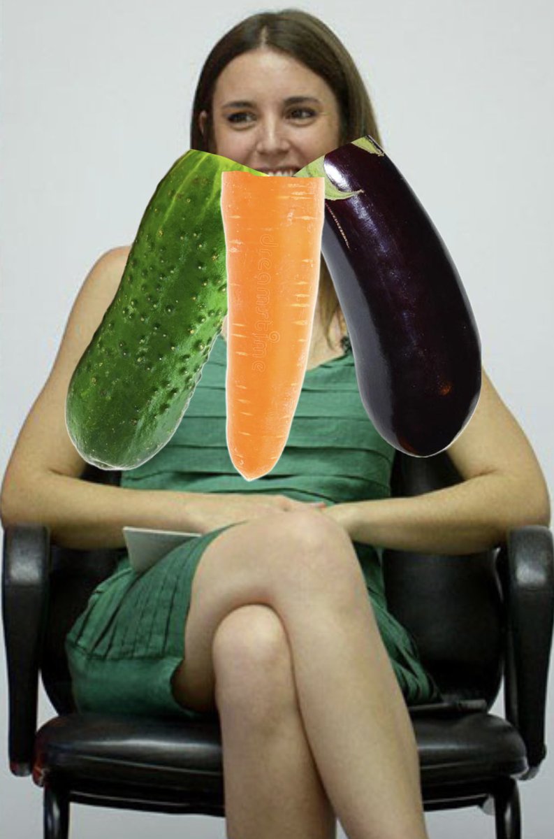 holidayshappy96's tweet photo. #ElCascabel10N #Otra #perla de Doña #IreneMontero!!. La #ministradeigualdad #dice que #para #tener #sexo, no #hacen #falta #los #hombres. #Con Un #Buen #Pepino, #Una #ExtraLarga #Zanahoria 🥕 Y Una #Gorda #Berenjena, Es #Suficiente. #EEUU #Russian #Ukraine #JoeBiden @IdiazAyuso https://t.co/aU6Yt9OFdM