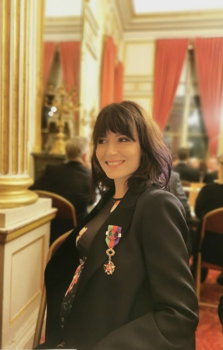 Immensément honorée, parce que la société d’encouragement au progrès, fondée notamment par les frères Lumière, reconnaît les humanités et l’engagement pour les autres. Merci. <a href="/TheBosonProject/">The Boson Project</a> @Tchatche_Show <a href="/MarineNationale/">Marine nationale</a> <a href="/Women_up/">WoMen'Up</a> #alacroisee <a href="/belleville_by/">belleville_by_boson</a> #YouthForever