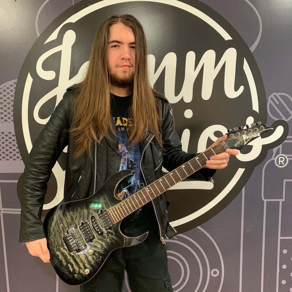 DominicRandolfi's tweet photo. Some awesome new axe’s our students have brought to the studio in the last few months!

Gotta love new guitar day!

#jammstudios #guitar #newguitar #newguitarday #sthelens #guitarlessonssthelens https://t.co/O4r1qE7YKU