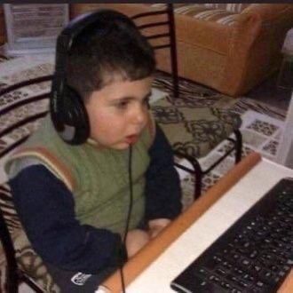 Sonuçlar açıklandıktan sonra Spotify listemi dinliyorum....