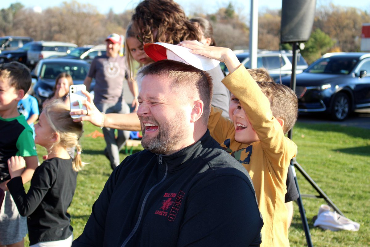 HiltonCSD's tweet photo. What an EPIC afternoon at QE! Students raised over $24K in a Read a-thon to support the QUEST PTSO that will make more programs and events possible for all students to learn from and enjoy. Their reward? Turning Principal Derek Warren and eight teachers into ice cream sundaes! 🍨 https://t.co/Dt30wjjfZP