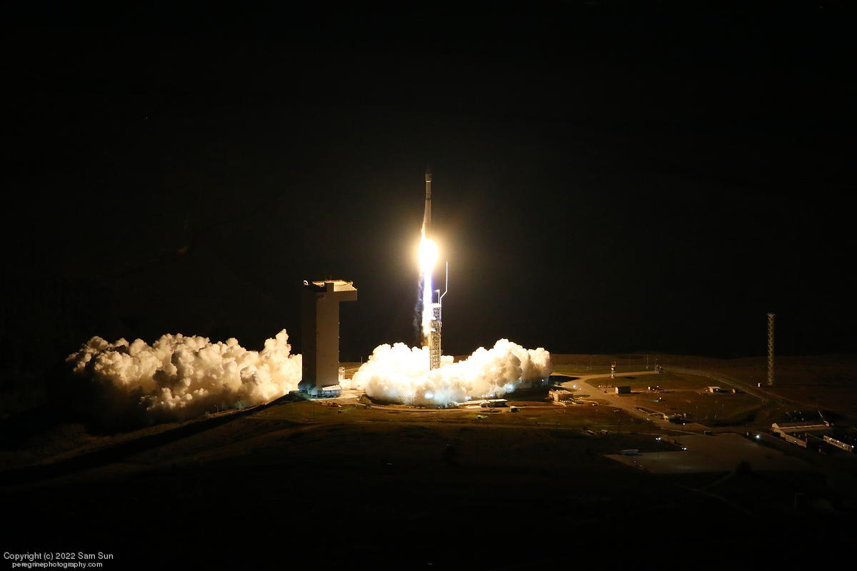 Liftoff of the last west coast flight of the #AtlasV from Vandenberg SLC-3E.  It carried the #JPSS2 weather satellite to orbit, and deployed #LOFTID, an inflatable re-entry vehicle demonstration.  SLC-3E will now be upgraded to handle <a href="/ULALaunch/">ULA</a>'s next generation Vulcan rocket.